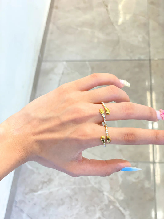 Hug ring